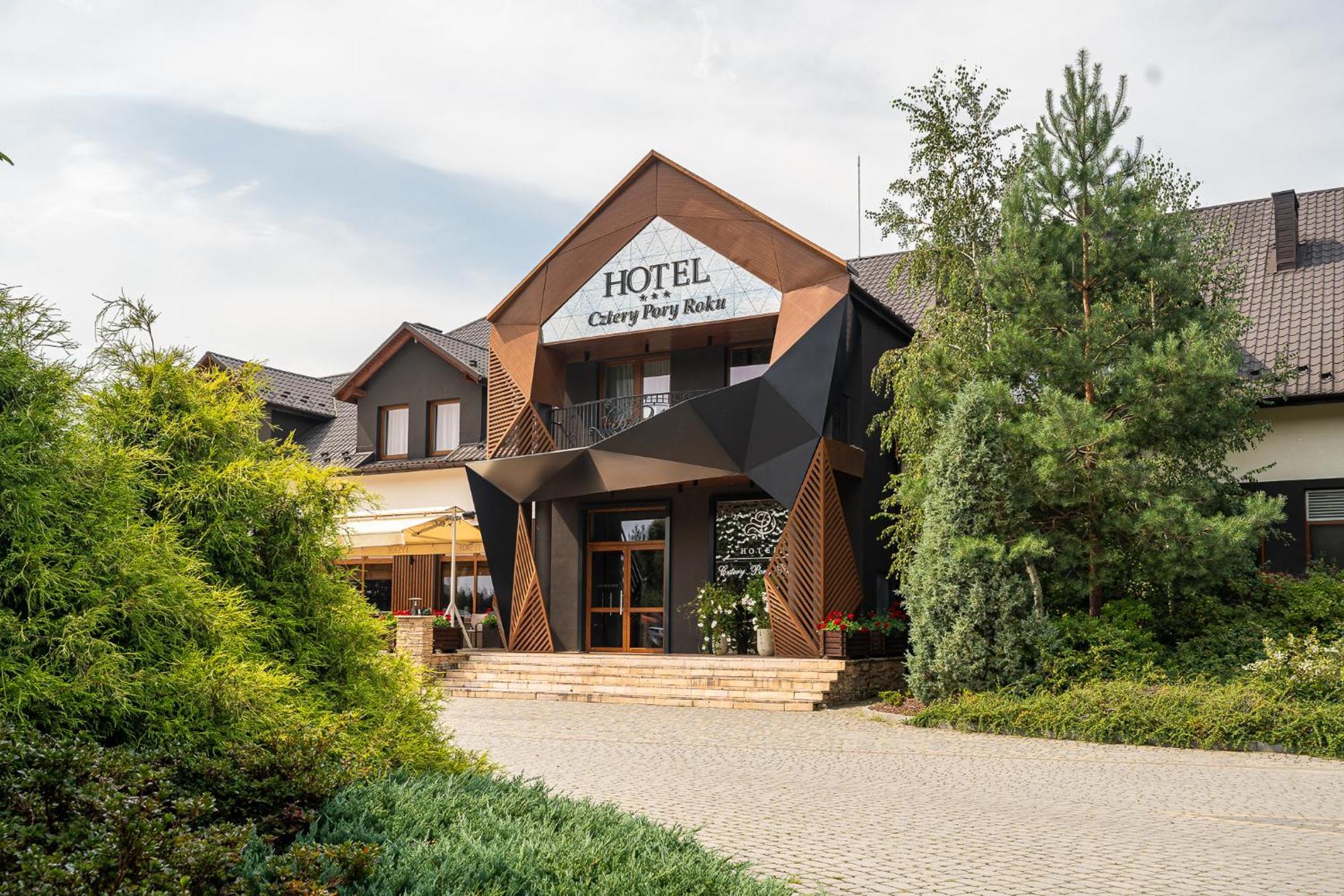 Hotel Cztery Pory Roku Глогув-Малопольский Экстерьер фото